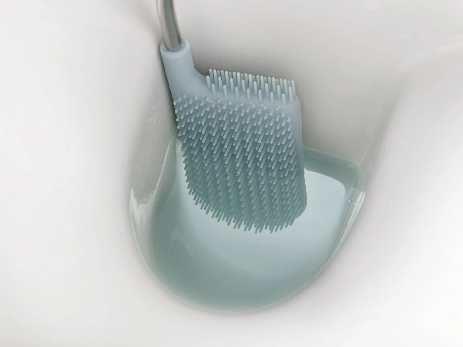 Joseph Joseph 70507 Flex Toilet Brush With Storage Bay 3 Joseph Joseph 70507 Flex Toilet Brush With Storage Bay - Image 3