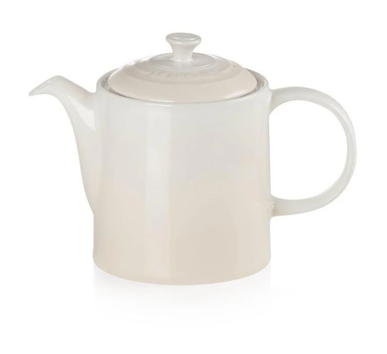 Le Creuset Grand Teapot - Meringue 1 Le Creuset Grand Teapot - Meringue