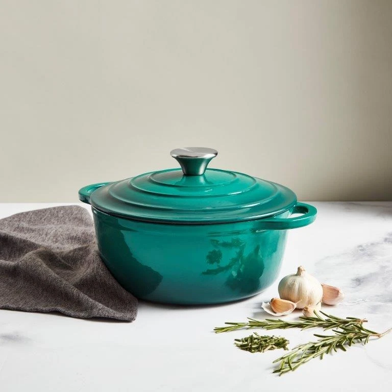 Simply Home Cast Iron Casserole Dish 22cm Emerald Green 2 Simply Home Cast Iron Casserole Dish 22cm Emerald Green - Image 2